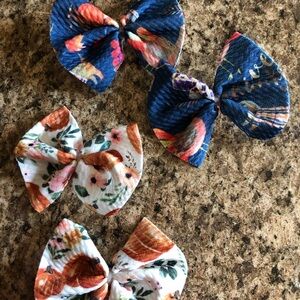 Kids Floral Bow Hair Clips - Blue & White (Set of 4)
